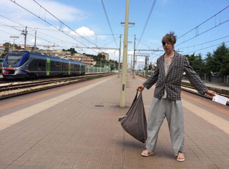 momus-train-1160x861